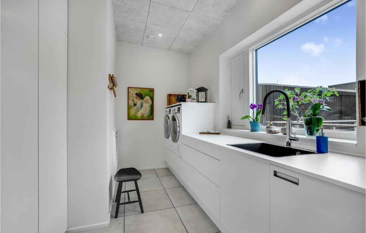 Amazing Home In Logstrup With Wifi Екстериор снимка